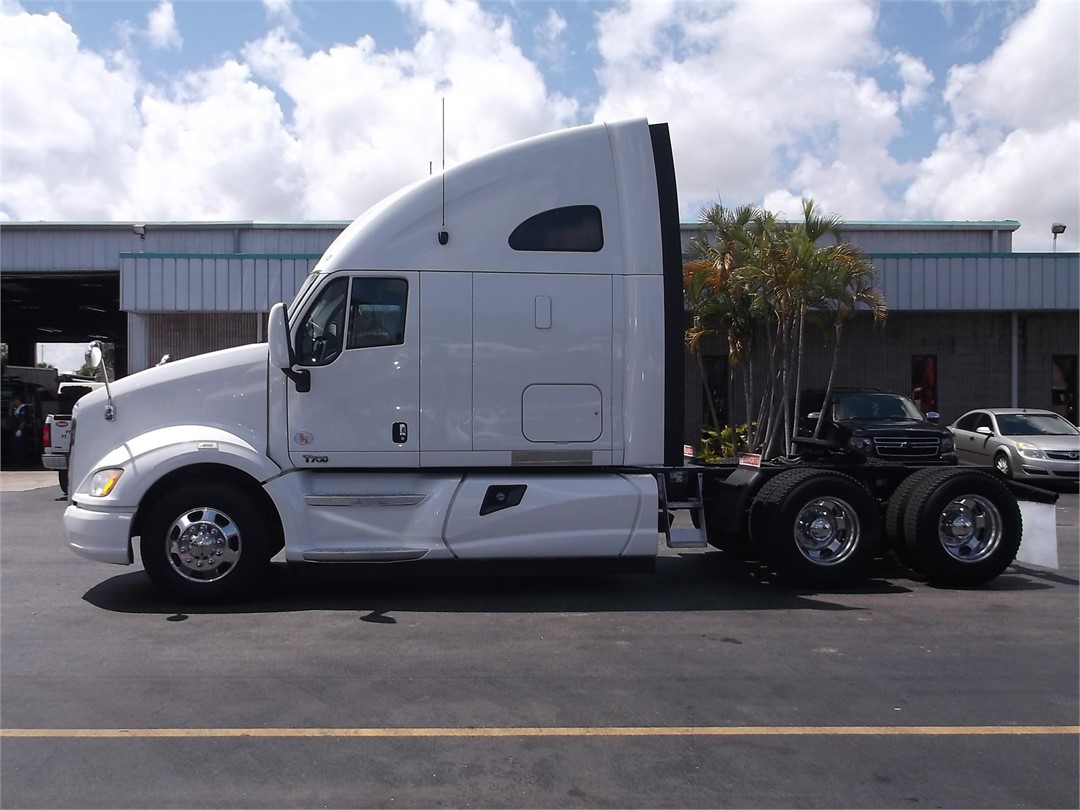 2012 Kenworth T700 In Florida For Sale 20 Used Trucks From $30,000