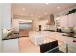 4270 Lennox Dr